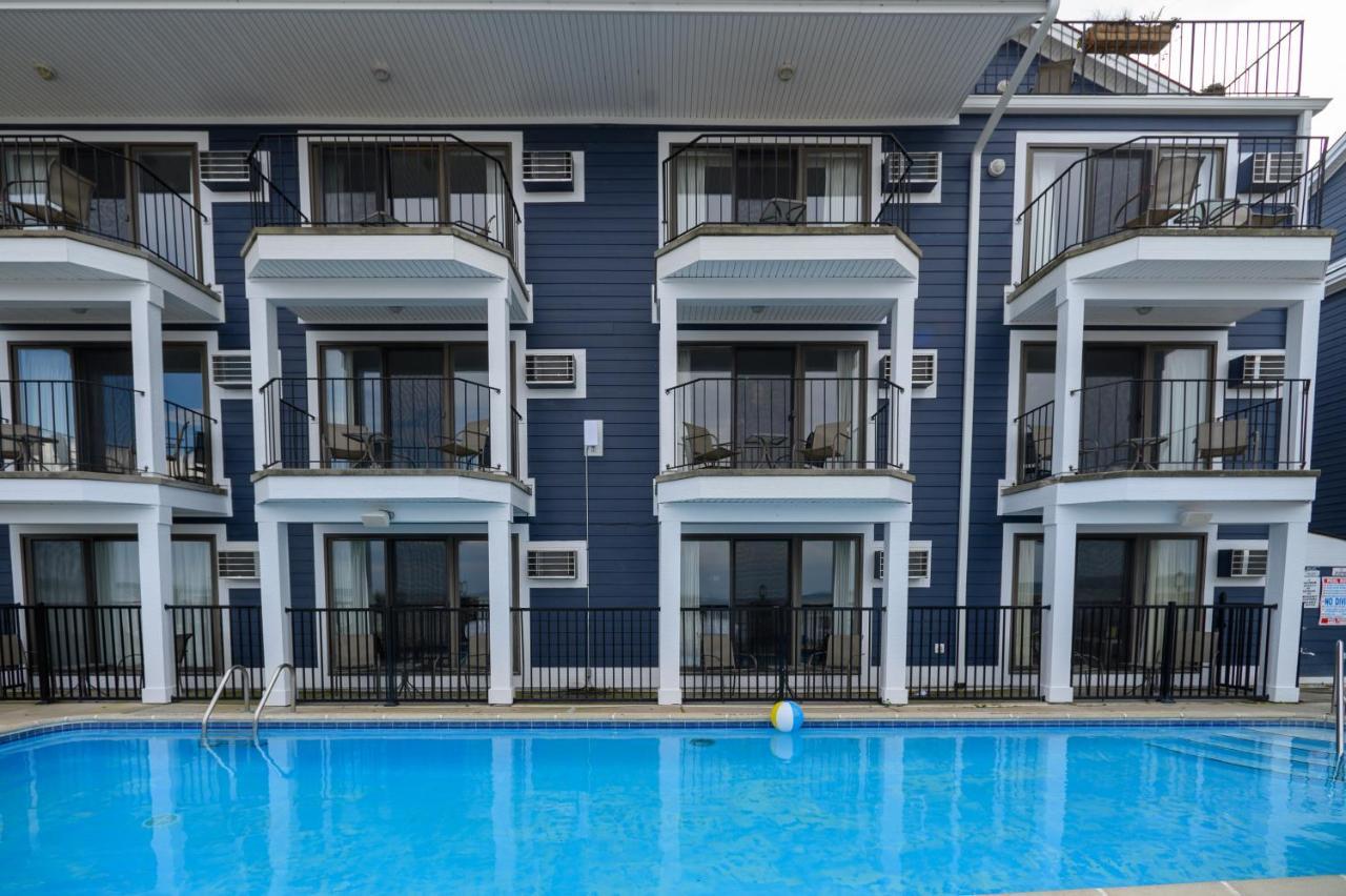 Pointes North Beachfront Resort Hotel Traverse Stadt Exterior foto